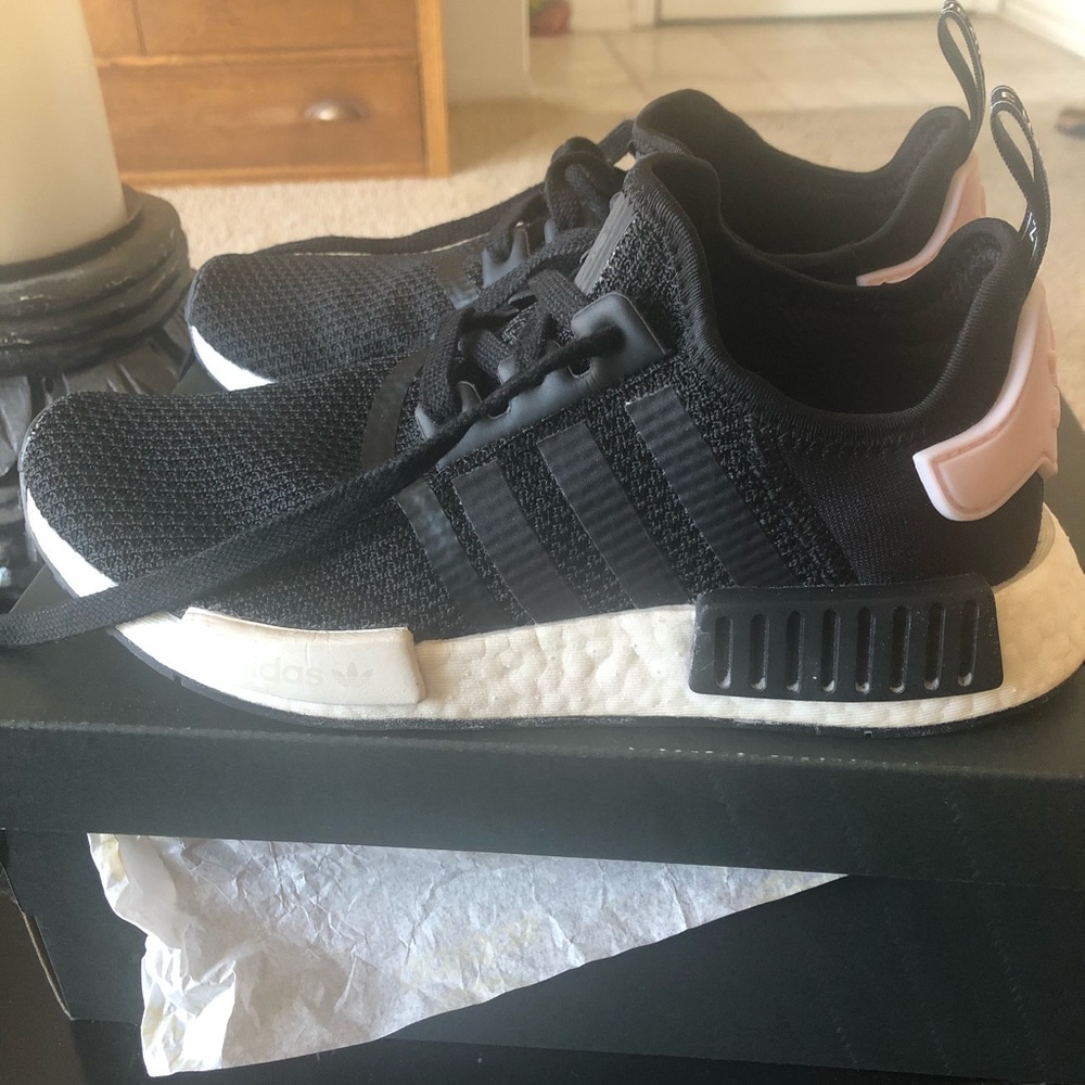 Women’s adidas nmd r1